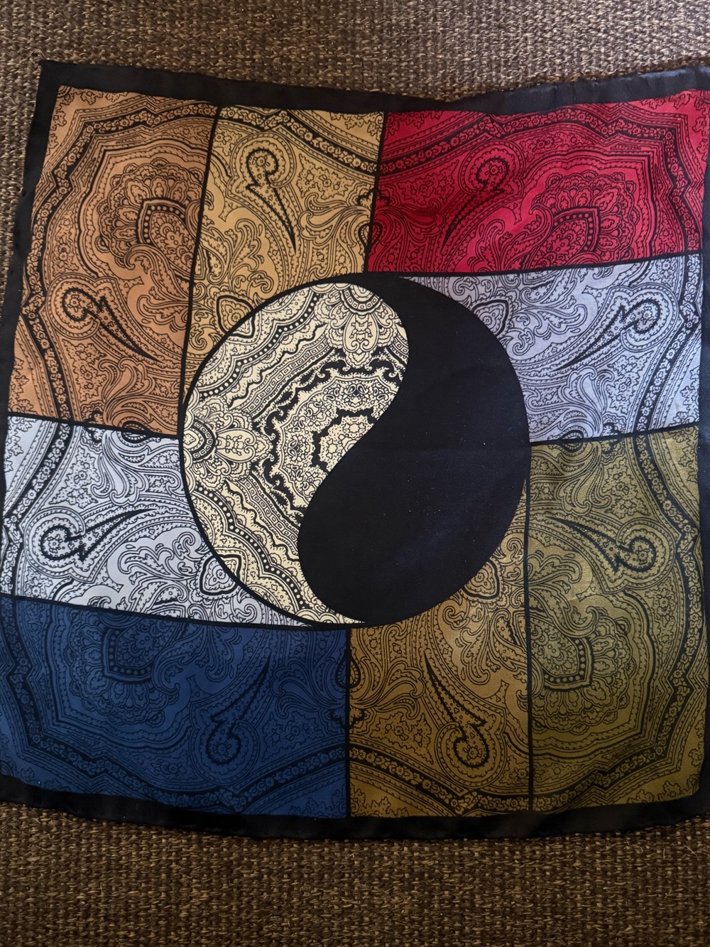 Paisley, silk Ying and yang pocket square Italy